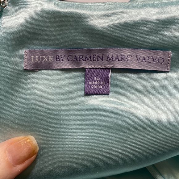 Luxe By Carmen Marc Valvo Satin Dress - Picture 5 of 7